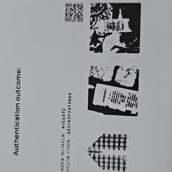 Beautiful Burberry Csshmere Classic Plaid Scarf -Blue, Black, White, Red - Picture 8 of 9